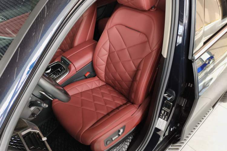 Used BMW X5 2023 xDrive 30Li Luxury M Sport Package