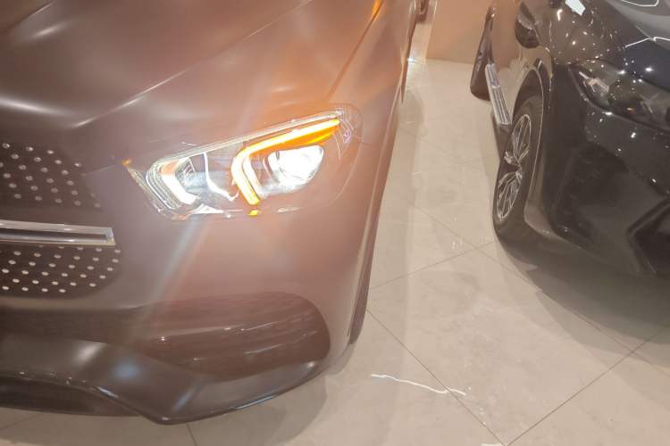 Used Mercedes-Benz GLE 2022 Refreshed GLE 350 4MATIC Coupe SUV Luxury Edition
