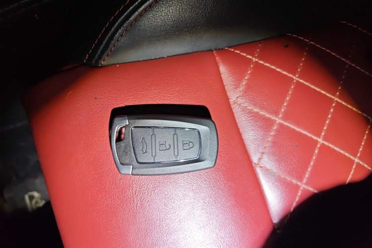 Used FORTHING T5 2018 300T DCT Smart Version Interior 1