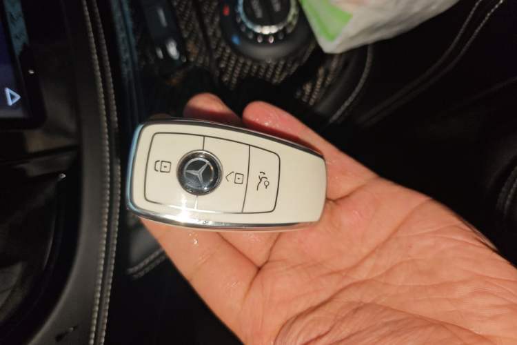 Used Mercedes-Benz Vito 2018 2.0T Business Version China VI Emission Standard Vehicle Key