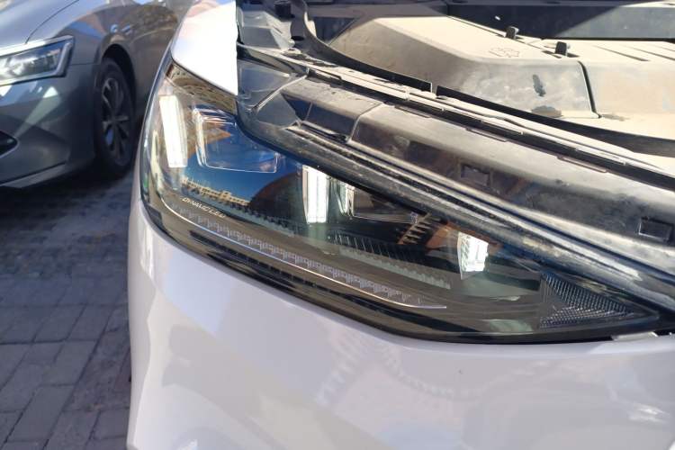 Used Wey VV6 2020 2.0T Two-Wheel Drive Smart Protection+