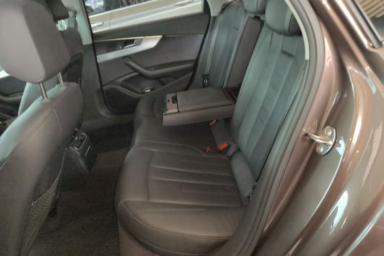 Used Audi A4L 2019 40 TFSI Fashion Version China V Left Rear Seat