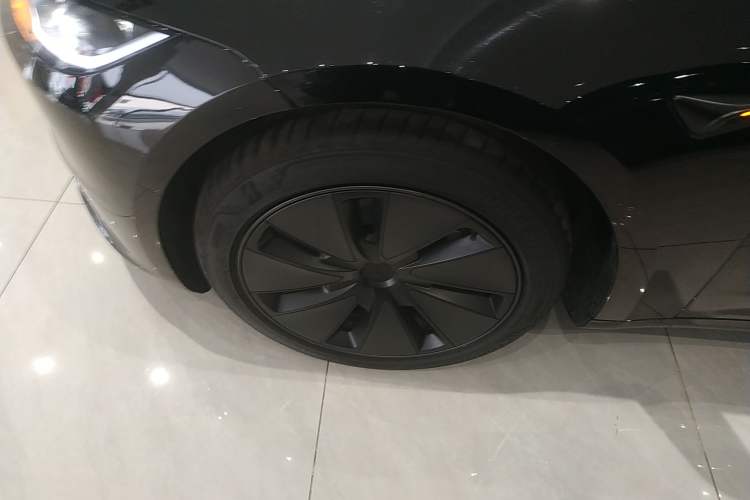 Used Tesla Model 3 2025 Rear-Wheel-Drive Version
