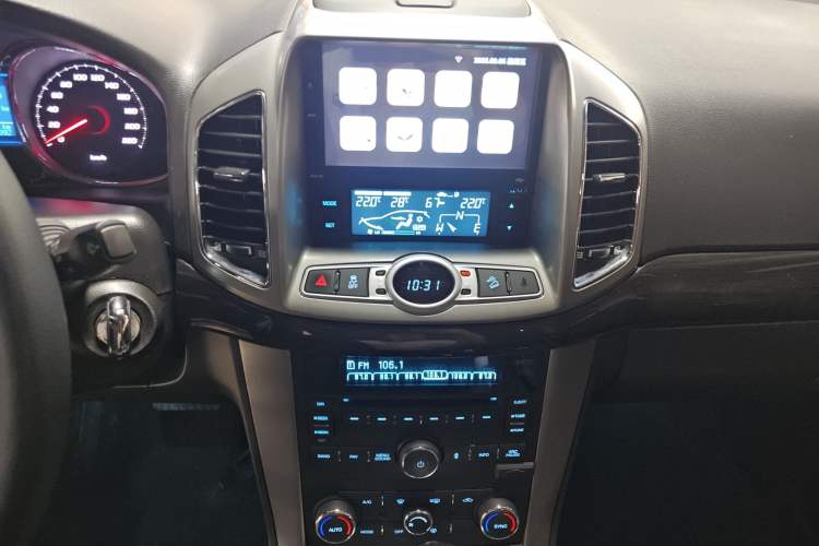 Used Chevrolet Captiva 2015 2.4L 4x4 Flagship Edition 7-Seater