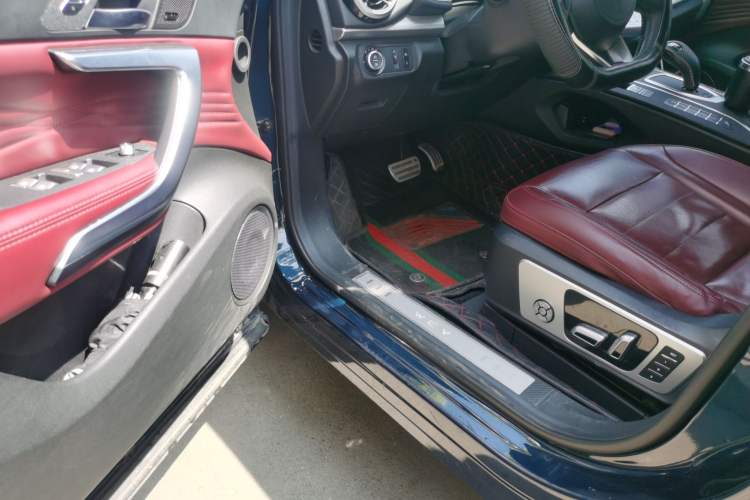 Used Wey VV7 2019 Upgraded Model 2.0T Flagship Version China VI
