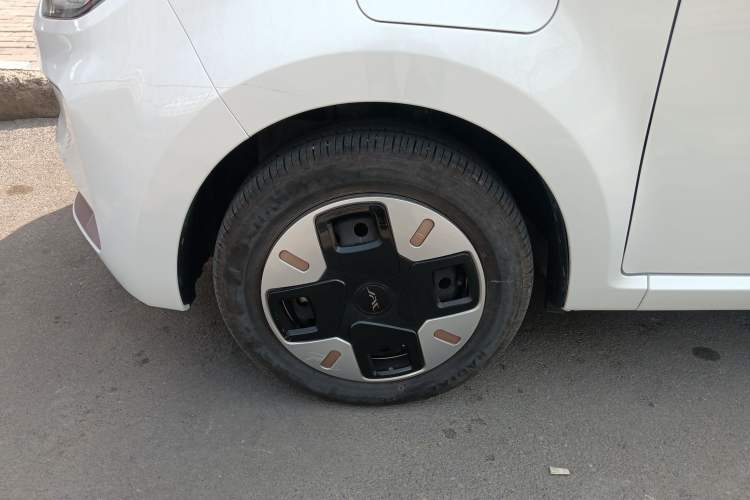 Used JAC Yiwei E10X 2024 Charming Edition 301km Lite