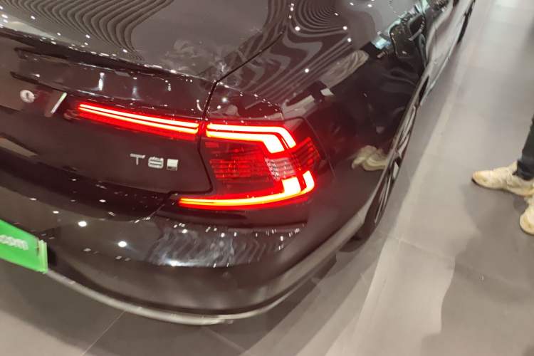 Used Volvo S90 New Energy 2025 Plug-in Hybrid Four-Wheel Drive Long-Range Luxury Smart Edition