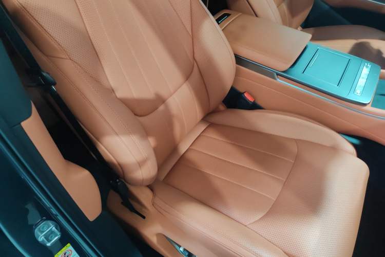 Used BYD Tang L 2025 DM 200KM Four-Wheel Drive LiDAR Flagship Model