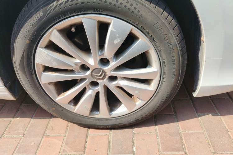 Used Citroen C-Quatre 2013 Sedan 2.0L Automatic Joyful Model Right Front Wheel Hub