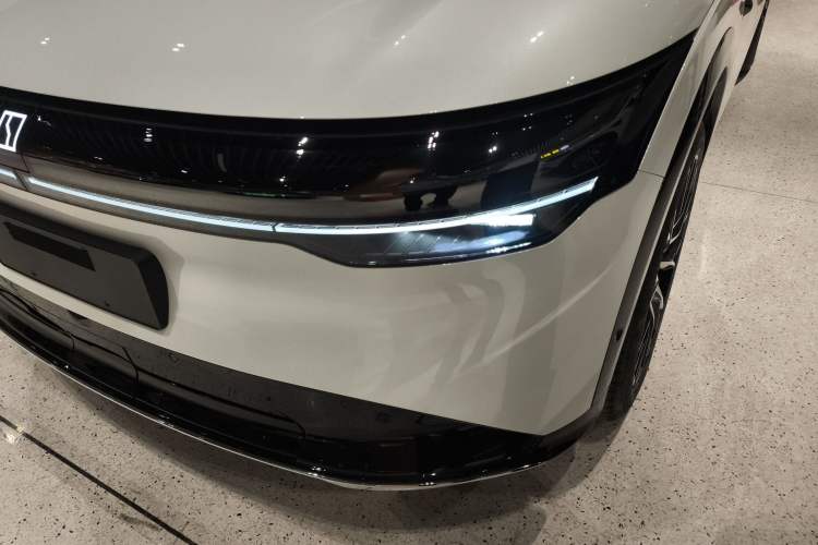 Used Zeekr 7X 2025 100 kWh Long-Range Rear-Wheel Drive with Intelligent Driving Features