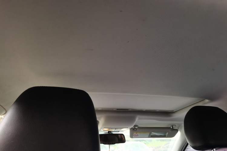 Used Volkswagen Santana 2015 1.6L Automatic Comfort Edition Headliner