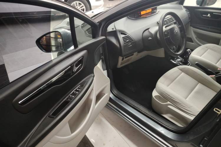 Used Citroen C-Quatre 2013 Sedan 1.6L Manual - Prestige Model