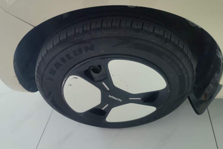 Used CHANGAN NEVO Lumin 2023 301km Honey Dew Edition Left Front Wheel Hub