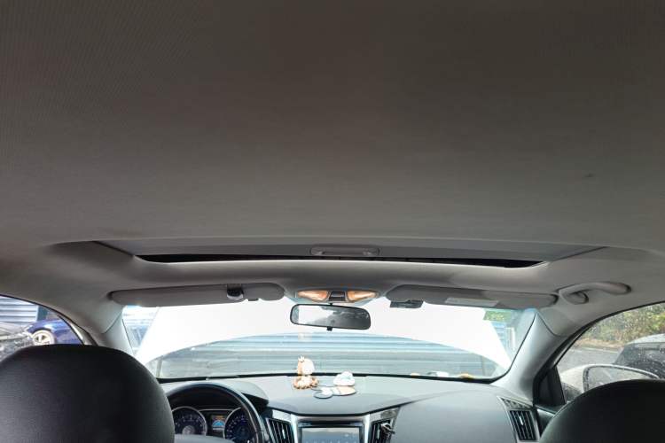 Used Hyundai Sonata 2013 2.0L Automatic Luxury Edition Headliner