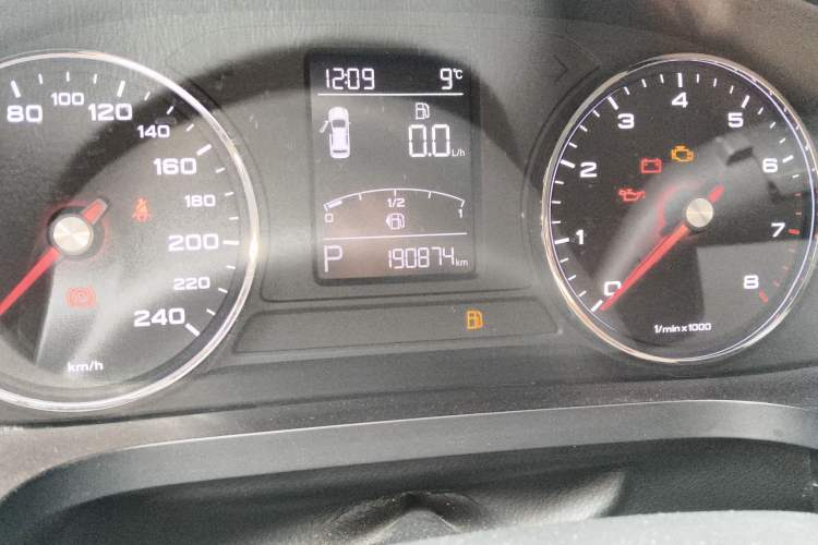 Used Roewe i6 2019 PLUS 20T TST 4G Connected Flagship Superb Edition