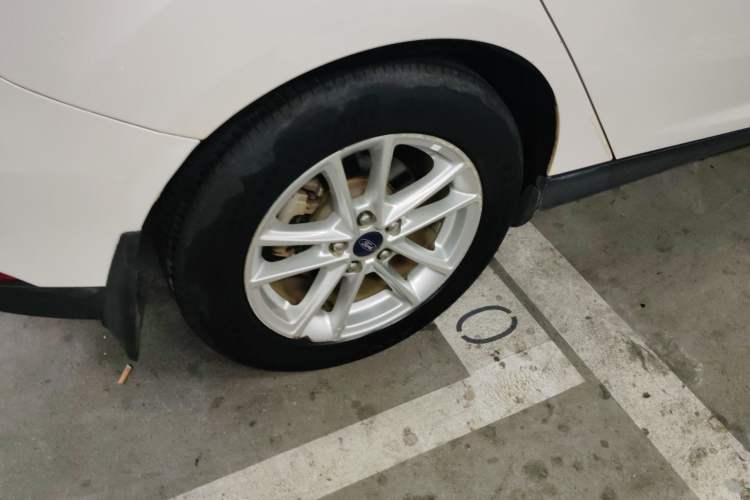 Used Ford Focus 2017 Hatchback 1.6L Automatic Fashion Edition Smart Drive Version