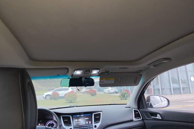 Used Hyundai Tucson 2015 1.6T Dual-Clutch Two-Wheel-Drive Smart Model
