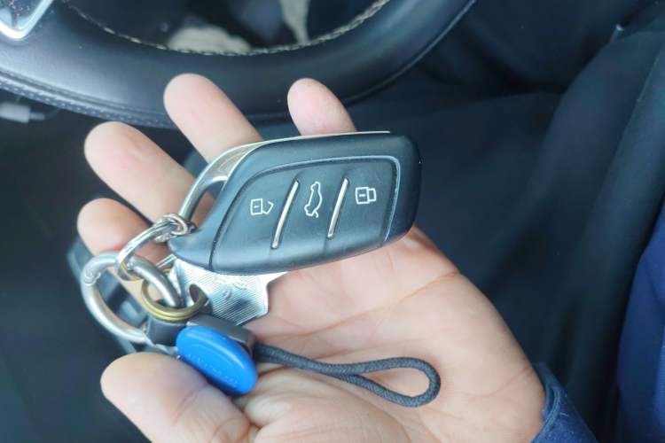 Used Roewe RX5 MAX 2022 1.5T Automatic Zhiwei Prestige Edition
