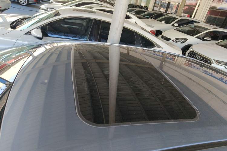 Used Toyota Corolla 2021 Dual-Motor 1.8L E-CVT Elite Edition Roof