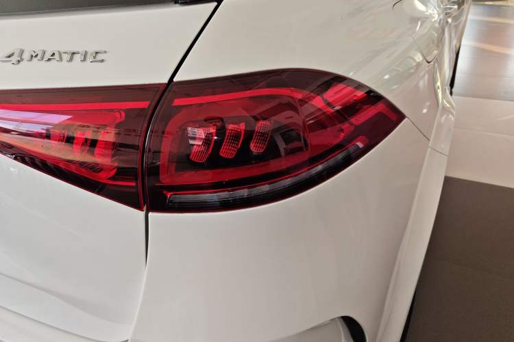 Used Mercedes-Benz GLE-Class 2018 GLE 400 4MATIC U.S. specification