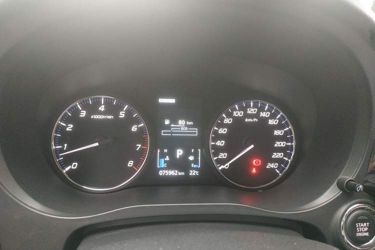 Used Mitsubishi Outlander 2019 2.4L 4x4 Zhi Xiang Edition 7 Seats China VI Standard