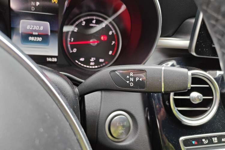 Used Mercedes-Benz C-Class 2018 C 200 Coupe Gear Lever