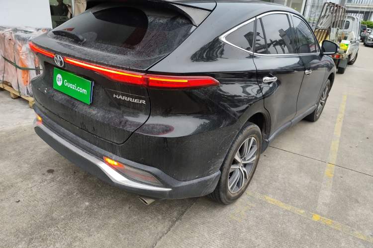 Used Toyota Harrier 2022 2.0L CVT Two-Wheel Drive Luxury Edition
