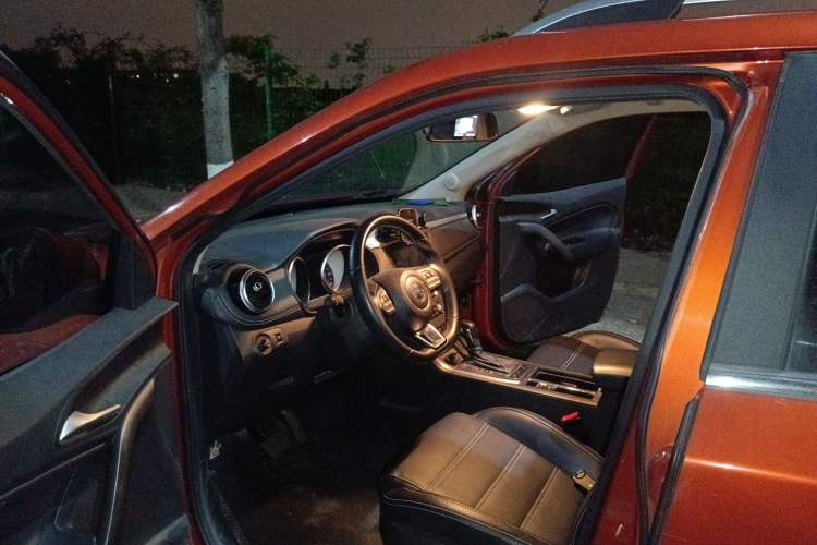 Used MG GS 2017 20T Automatic Luxury Edition Driver Seat