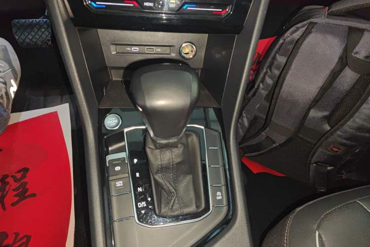 Used Volkswagen Tiguan L 2022 330TSI Automatic Two-Wheel Drive Smart Edition
