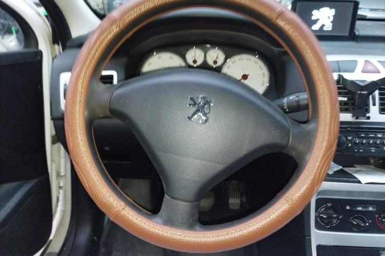 Used Peugeot 307 2010 Sedan 1.6L Automatic Comfort Edition Steering Wheel