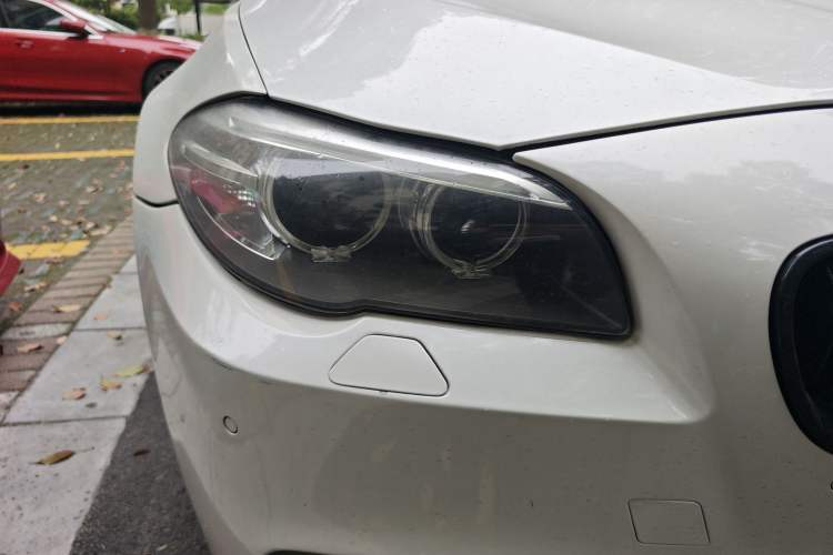 Used BMW 5 Series 2014 520Li Elegant Model Right Front Headlight