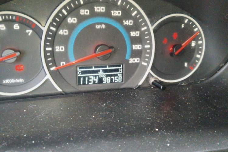 Used Wuling Rongguang V 2015 1.2L Standard Version
