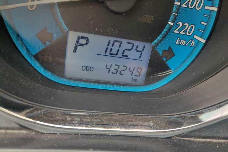 Used Toyota YARiS L Zhi Xuan 2015 1.5E Automatic Charm Edition