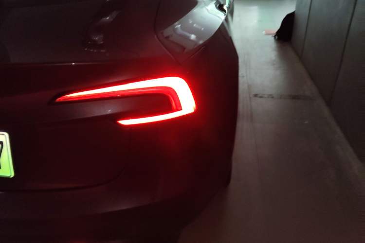 Used Tesla Model 3 2025 Rear-Wheel-Drive Version