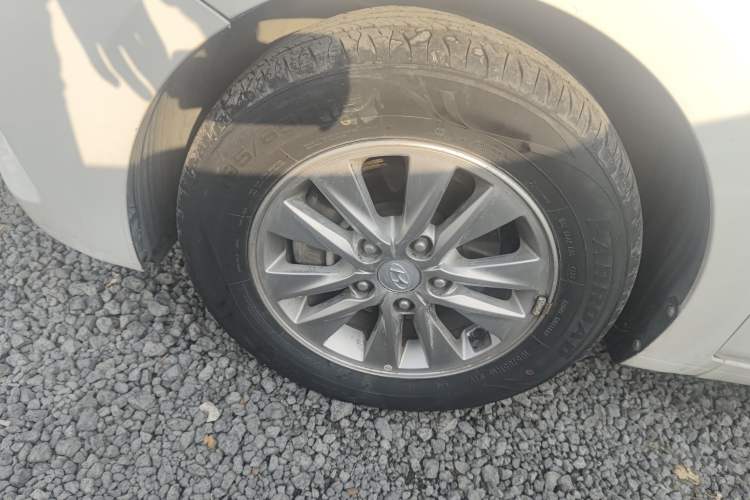 Used Hyundai Celesta 2017 1.6L Automatic Enjoyment Version GLS
