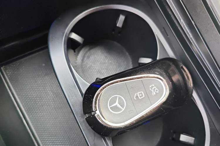 Used Mercedes-Benz C-Class 2024 Restyled C 200 L Sport Edition Vehicle Key