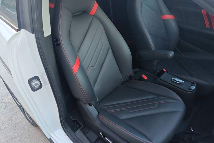 Used Chery New Energy Boundless Pro 2022 301km "Divine Beast" Version with Lithium Iron Phosphate