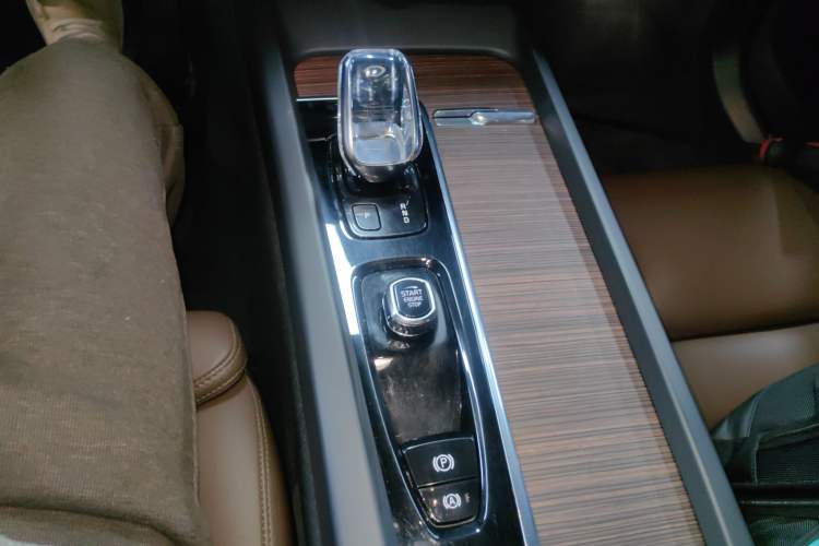 Used Volvo XC60 2022 B5 4x4 Smart Luxury Edition
