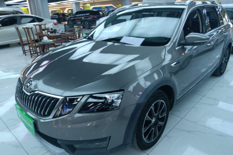 Used Skoda Octavia 2018 Station Wagon TSI230 DSG Luxury Edition