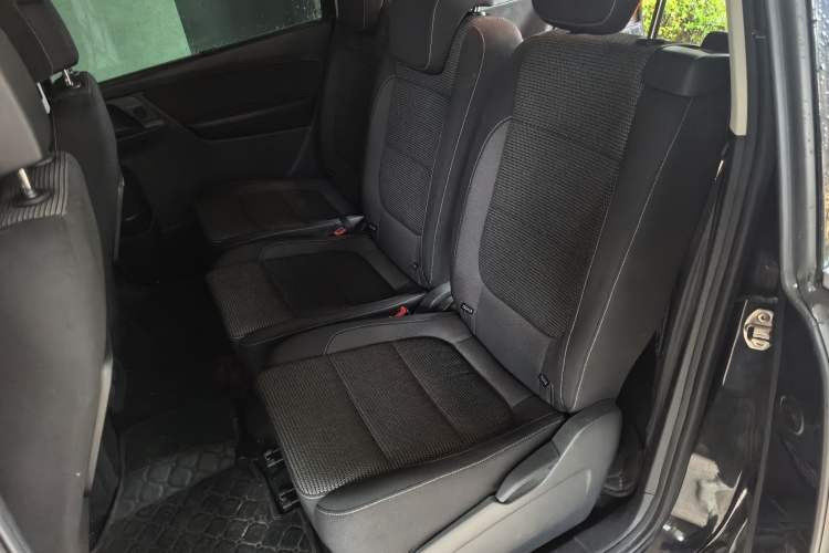 Used Volkswagen Sharan 2018 380TSI Comfort Edition 7-Seater
