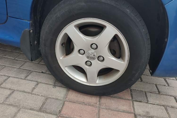 Used Peugeot 207 2010 Hatchback 1.6L Automatic Yule Edition Right Front Wheel Hub