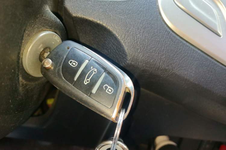 Used Huanghai Jiaolong 2018 2.4L 4x4 Gasoline Classic Interior Sport Edition 4G69S4N