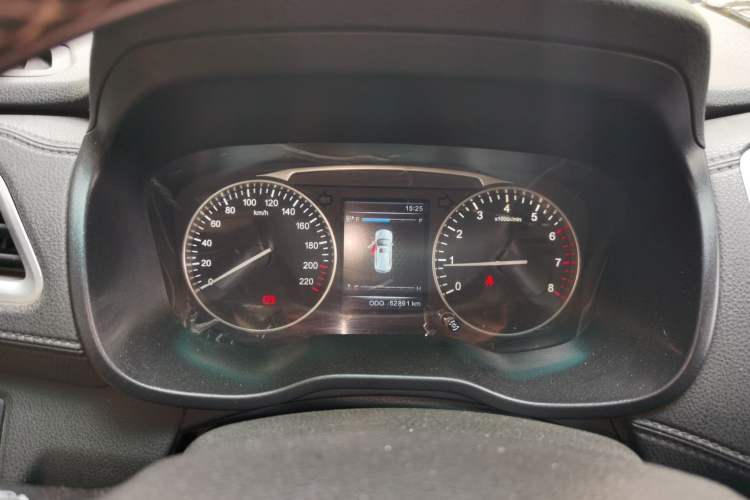 Used SWM X7 2016 1.8L Manual Luxury Edition 7 Seats Instrument Cluster