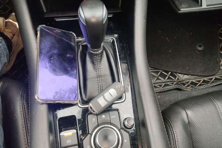 Used Mazda Atenza 2021 2.0L Blue Sky Luxury Edition Gear Lever