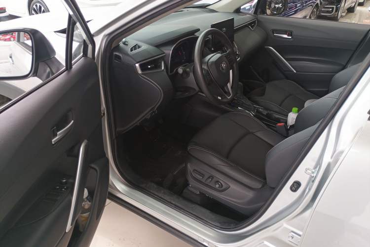 Used Toyota FRONTLANDER 2023 2.0L CVT Luxury Edition
