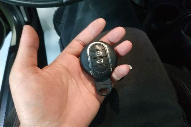 Used MINI 2018 1.5T COOPER Artist