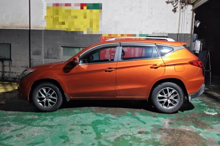 Used BYD Song 2016 GaiShi Edition 1.5TI Manual Elite Model
