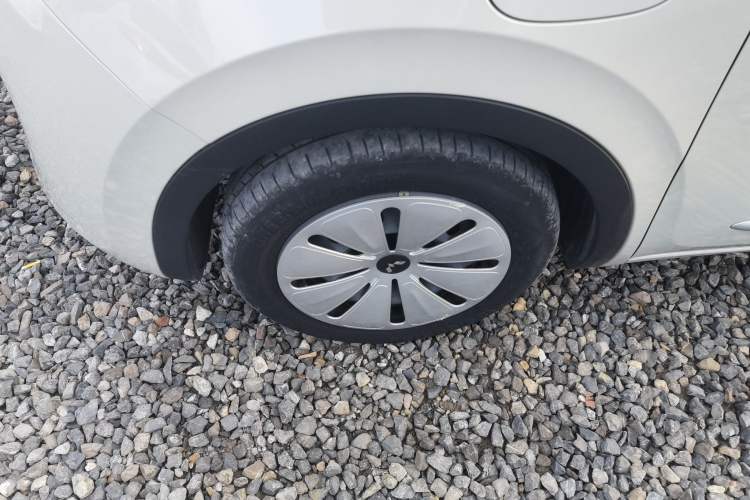 Used Wuling Bingo 2023 333 km Fast-Share Version Left Front Wheel Hub