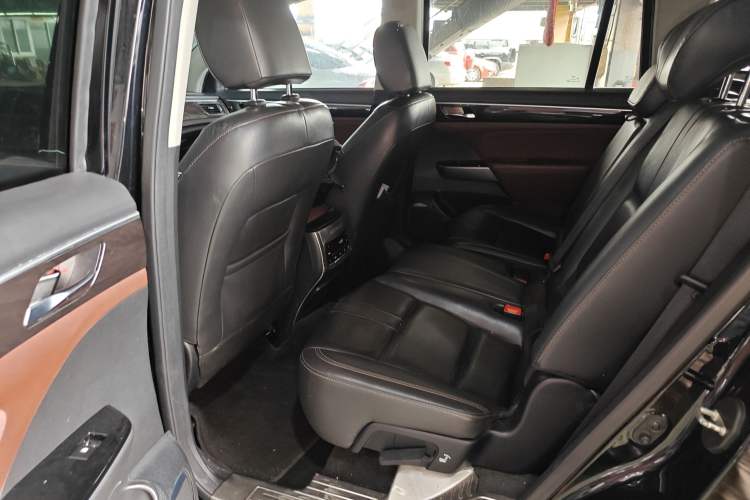 Used GAC Trumpchi GS8 2017 320T Two-Wheel Drive Luxury Smart Connectivity Version (7 Seats)
