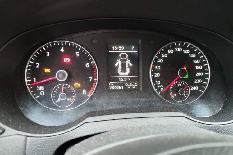 Used Volkswagen Sharan 2013 1.8TSI Comfort Model Euro IV
